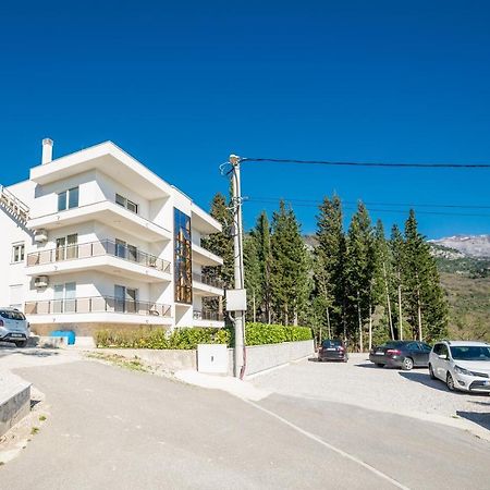 Happy Home Tivat Exterior foto